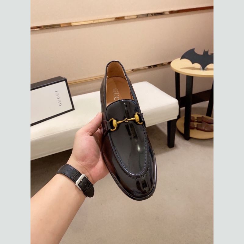 G*u*i leather shoes